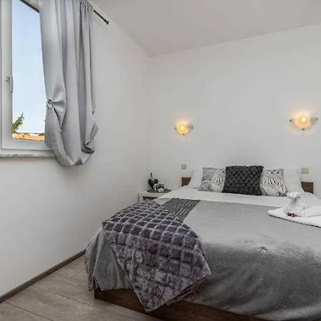 Apartment Alenka Near The