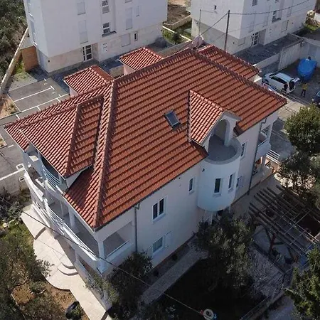 Apartment Alenka Near The Brodarica (Sibenik-Knin)